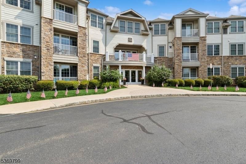 Bridgewater Twp., NJ 08807,390 Victoria Drive #390