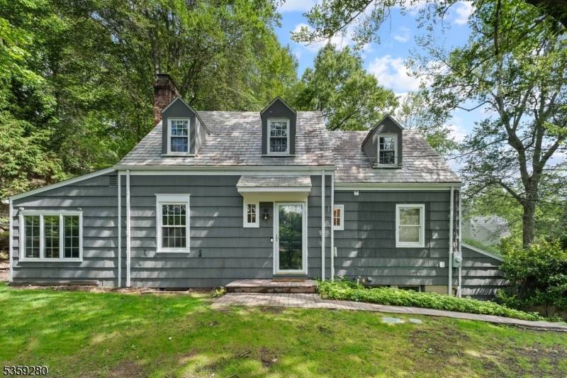 Mountainside Boro, NJ 07092,359 Dogwood Way