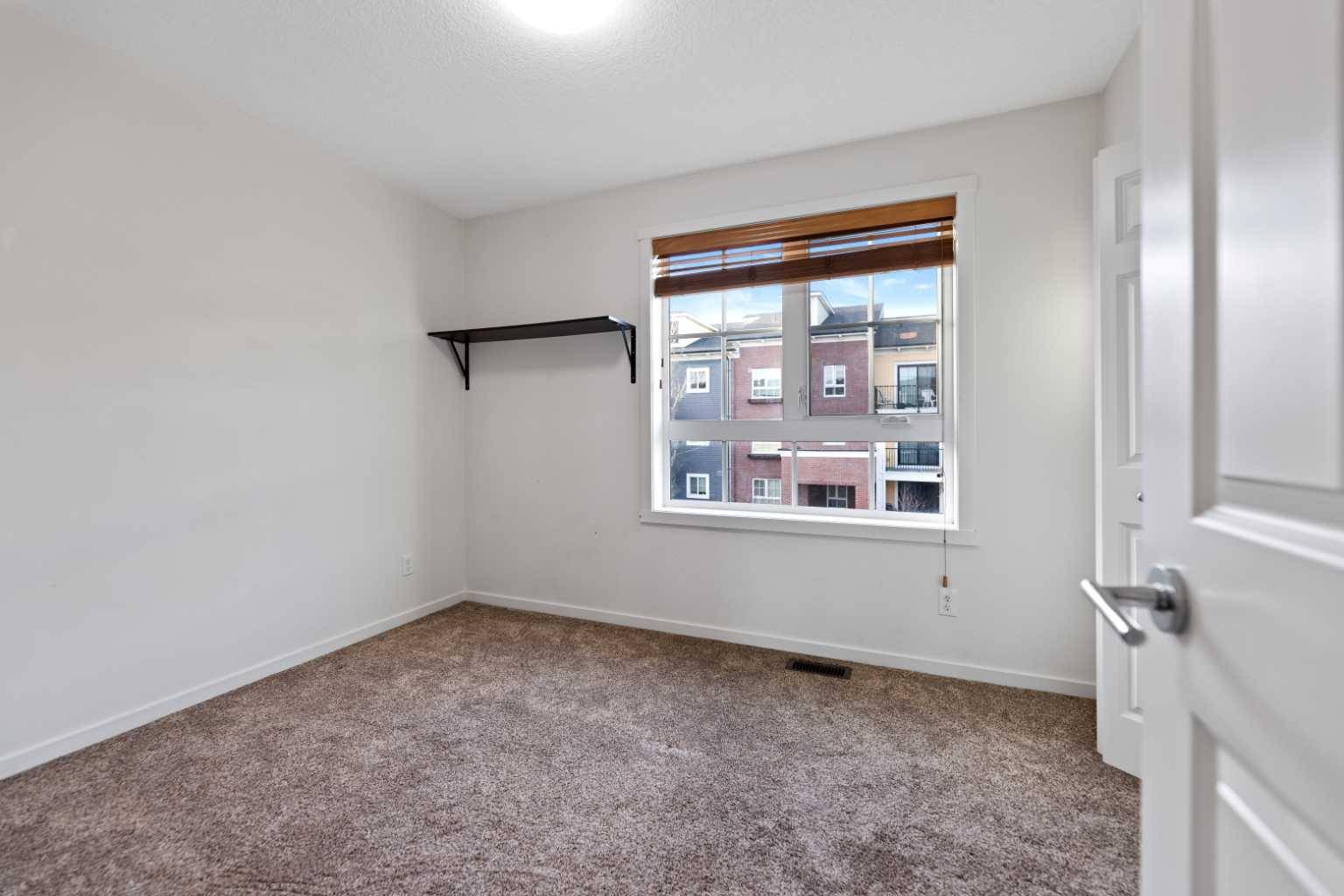 Calgary, AB T2Z 1G5,231 Copperpond Common SE