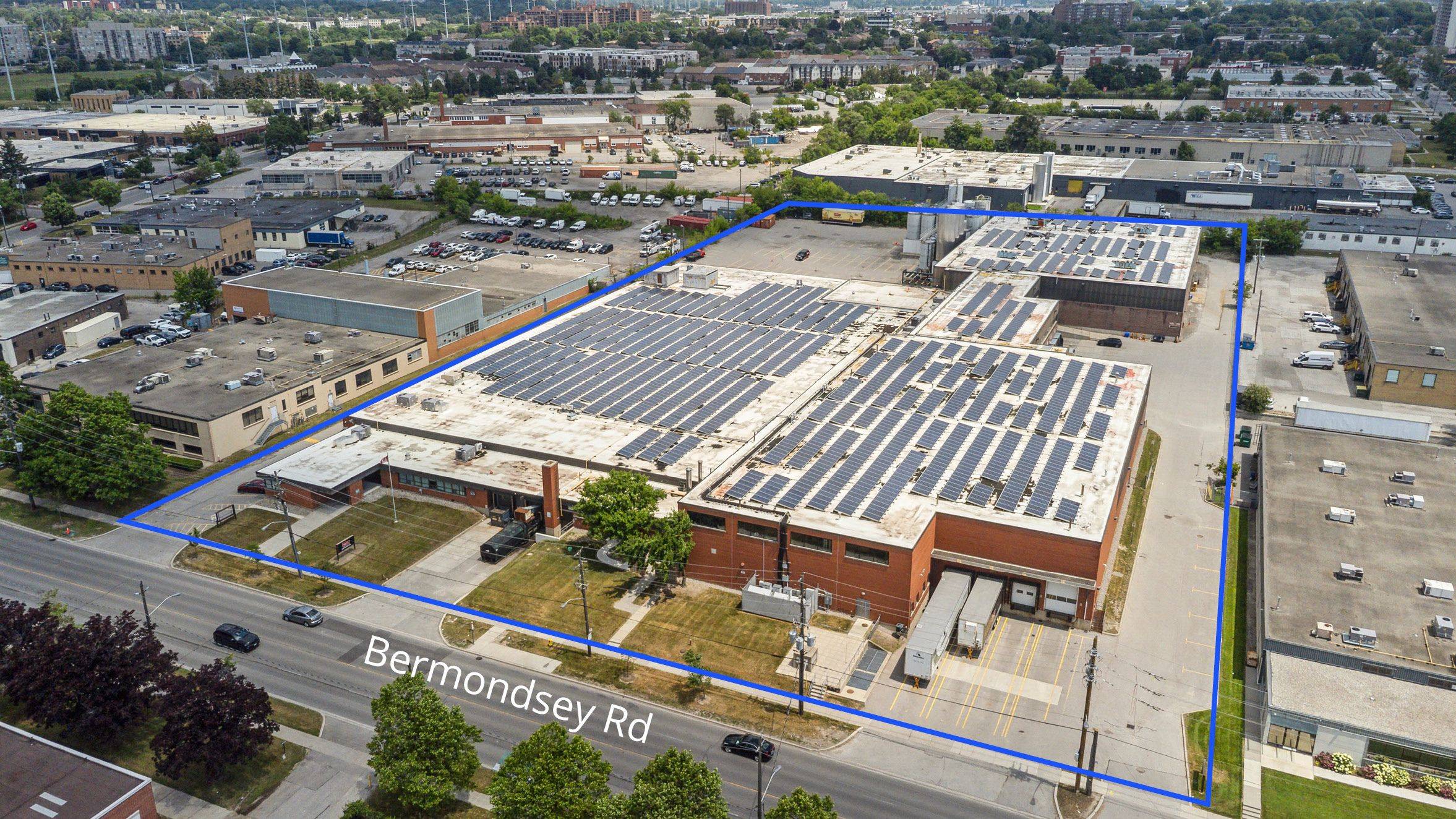125 Bermondsey RD, Toronto C13, ON M4A 1X3