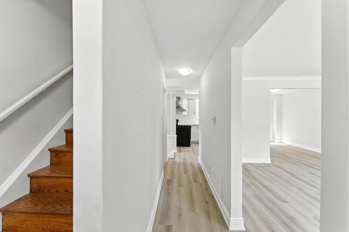 Oshawa, ON L1J 1L7,325 Banff AVE