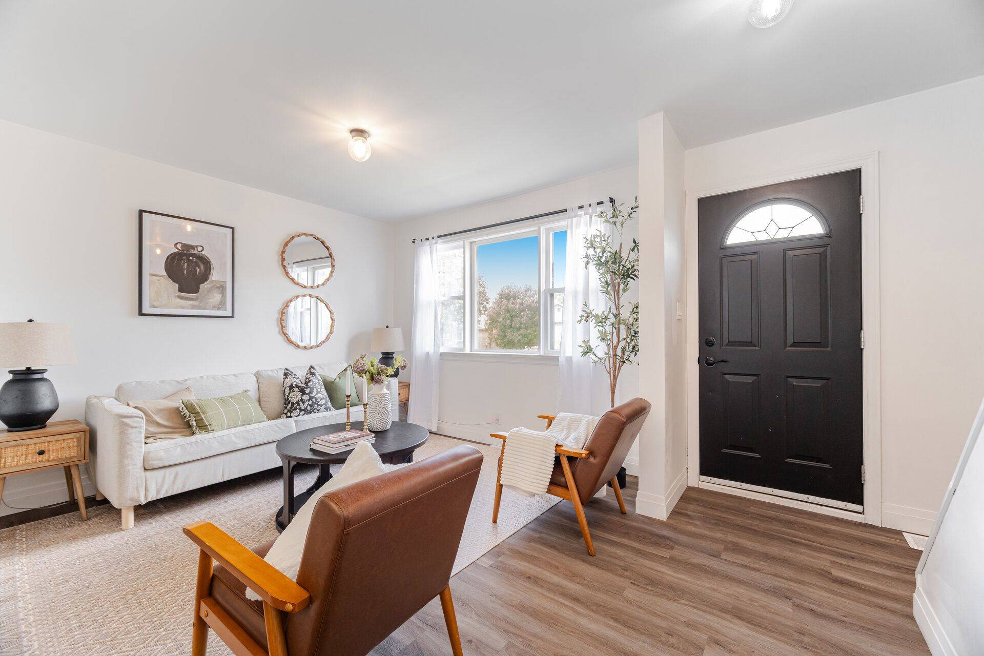 Oshawa, ON L1J 1W3,241 Marquette AVE