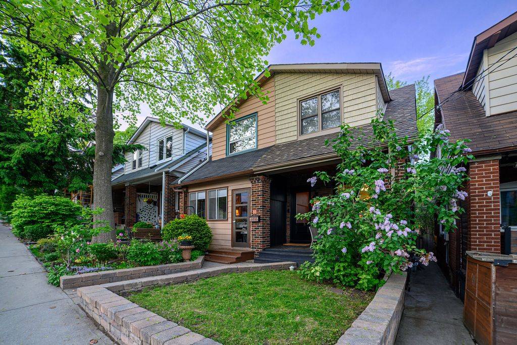 Toronto E02, ON M4L 3M1,31 Glenmore RD