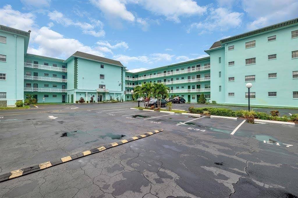 4141 NW 44th Ave #116, Lauderdale Lakes, FL 33319