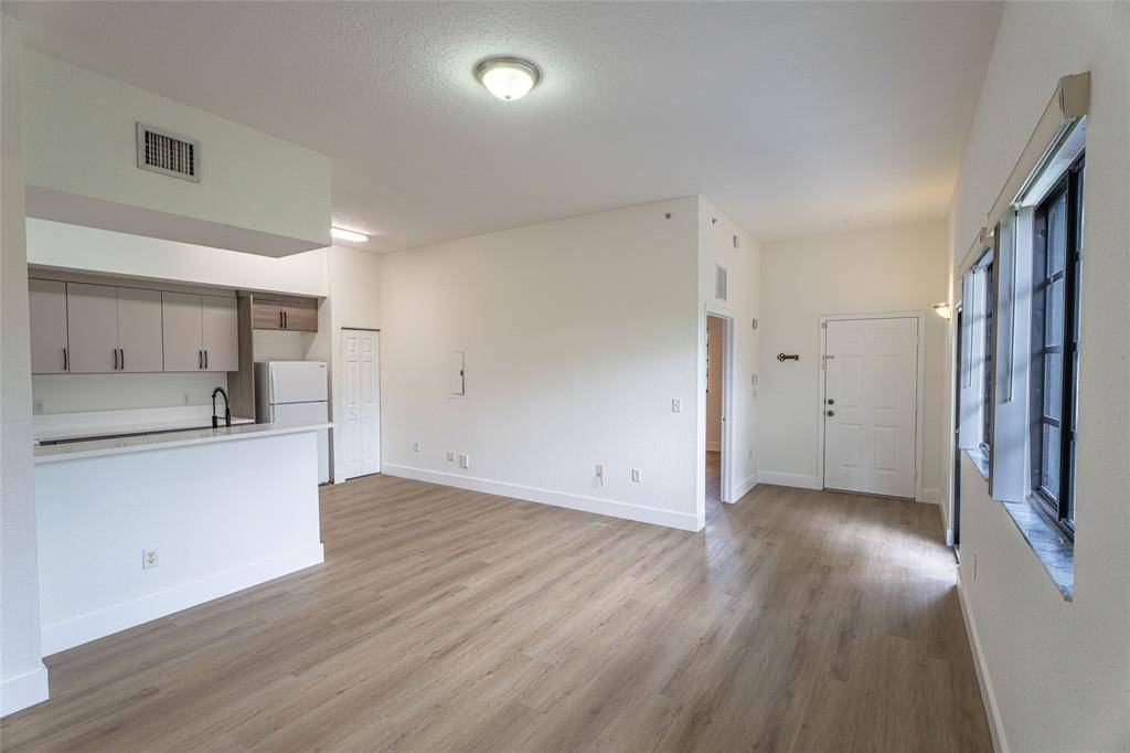 Coral Springs, FL 33065,2801 Riverside Dr #301