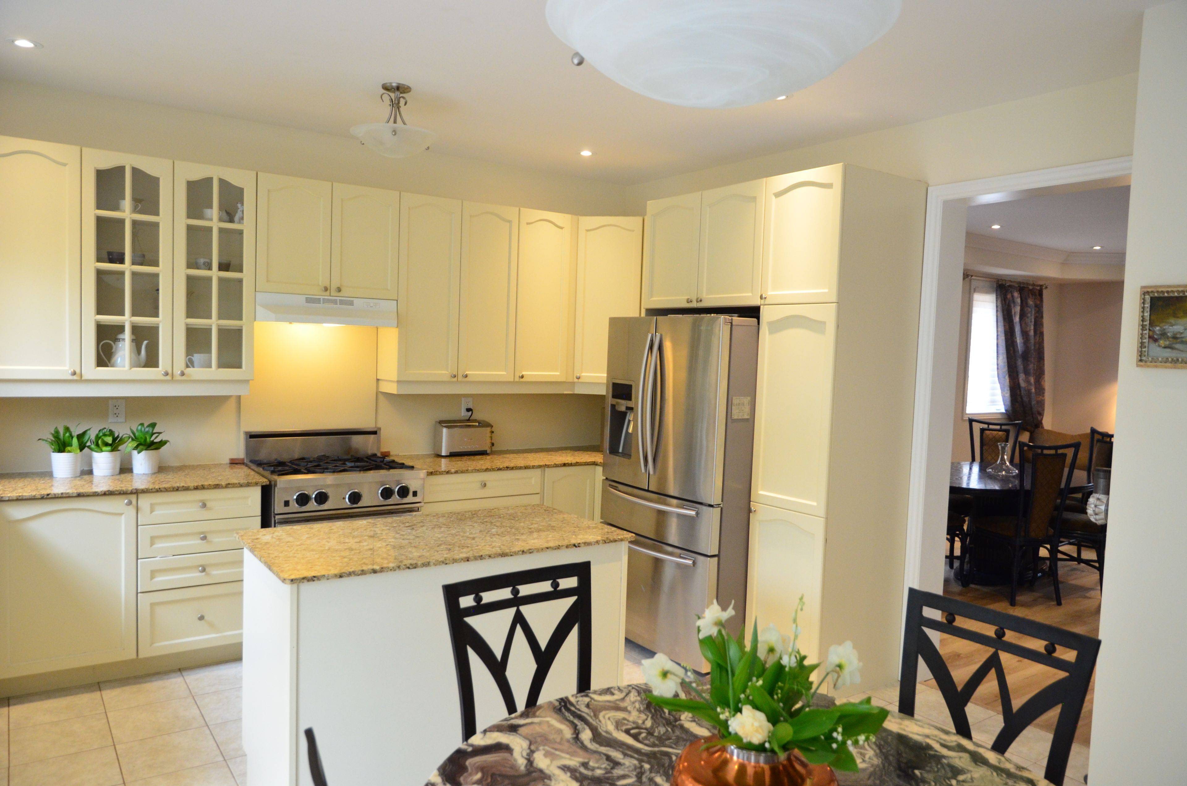 East Gwillimbury, ON L9N 0A6,16 Nature Way CRES