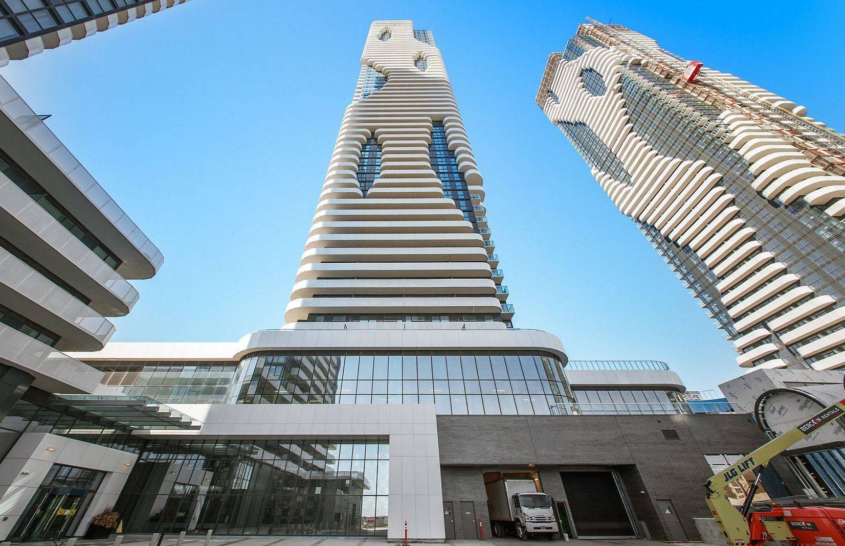 225 Commerce ST #5202, Vaughan, ON L4K 0R1