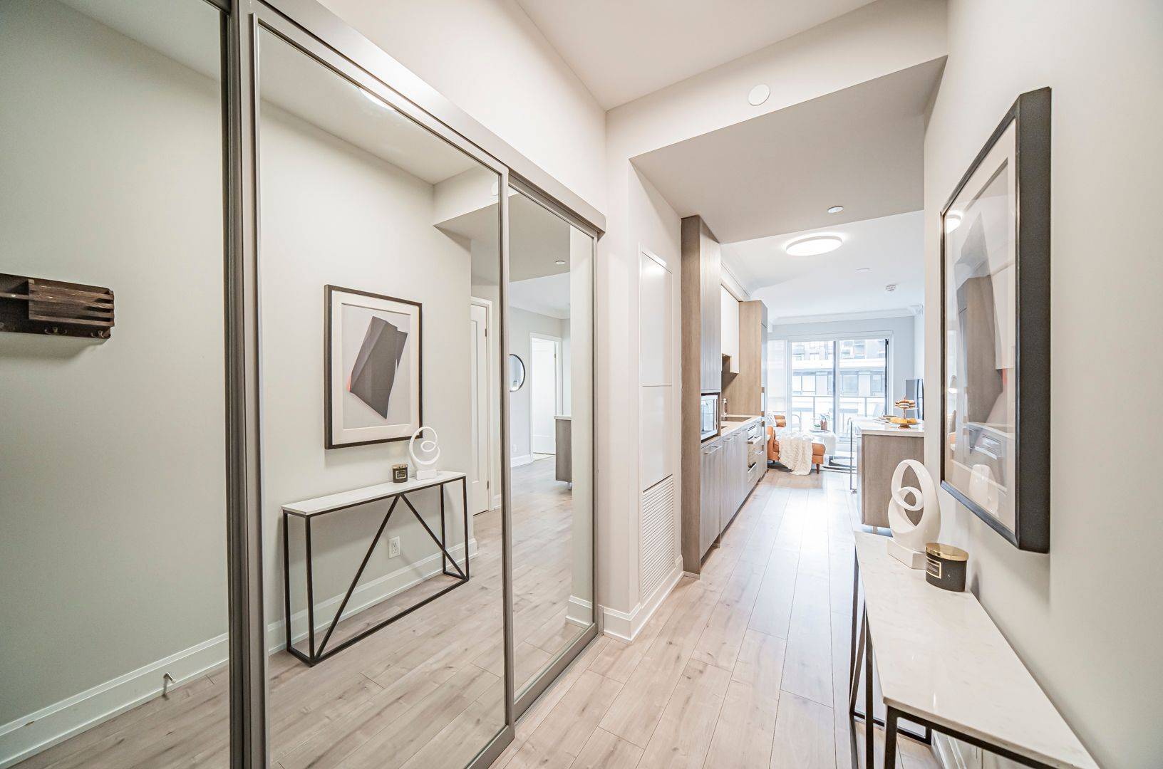 Markham, ON L3R 6L5,18 Water Walk DR #310