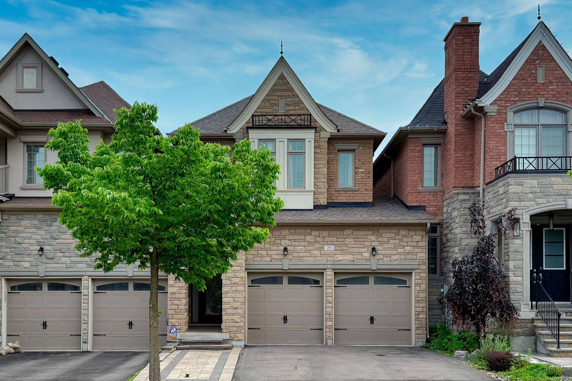 King, ON L7B 0C6,25 Claudview ST