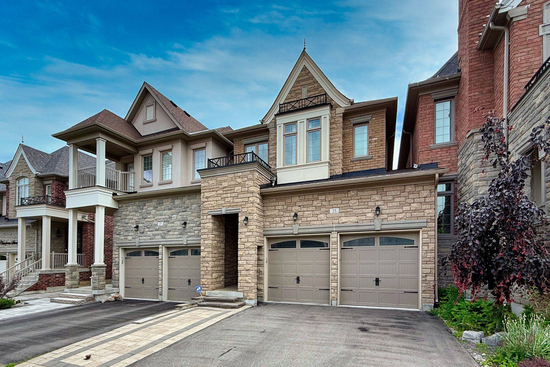 King, ON L7B 0C6,25 Claudview ST