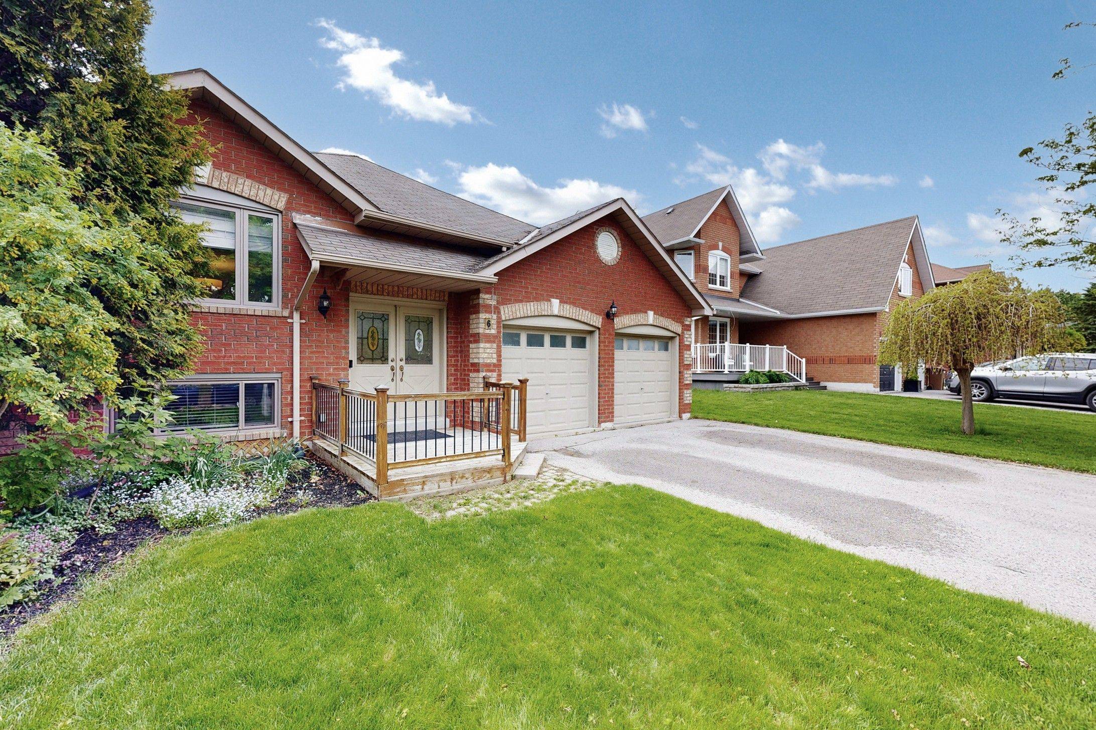 Uxbridge, ON L9P 1V7,6 Forsythe DR