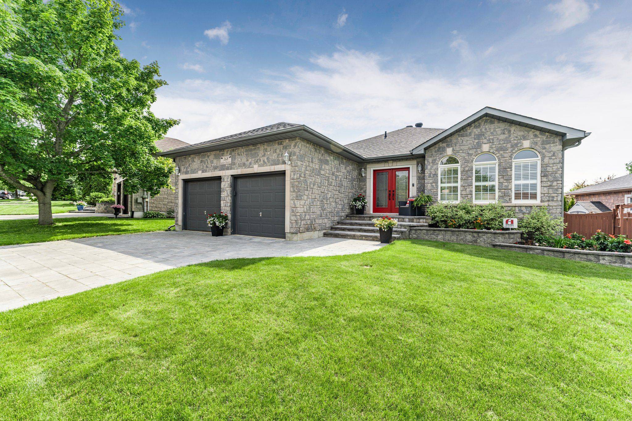 Barrie, ON L4N 8P2,168 Golden Meadow RD