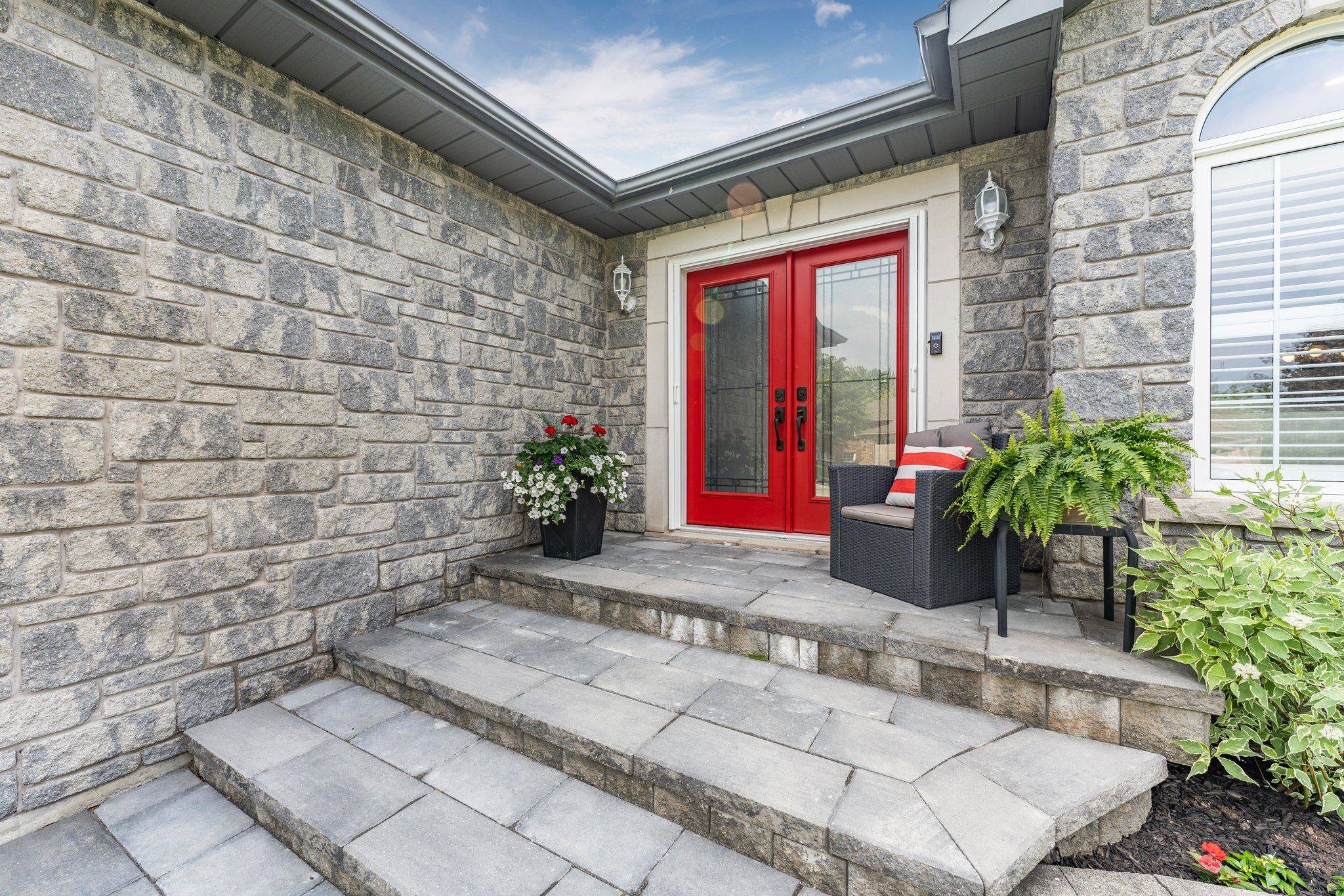 Barrie, ON L4N 8P2,168 Golden Meadow RD
