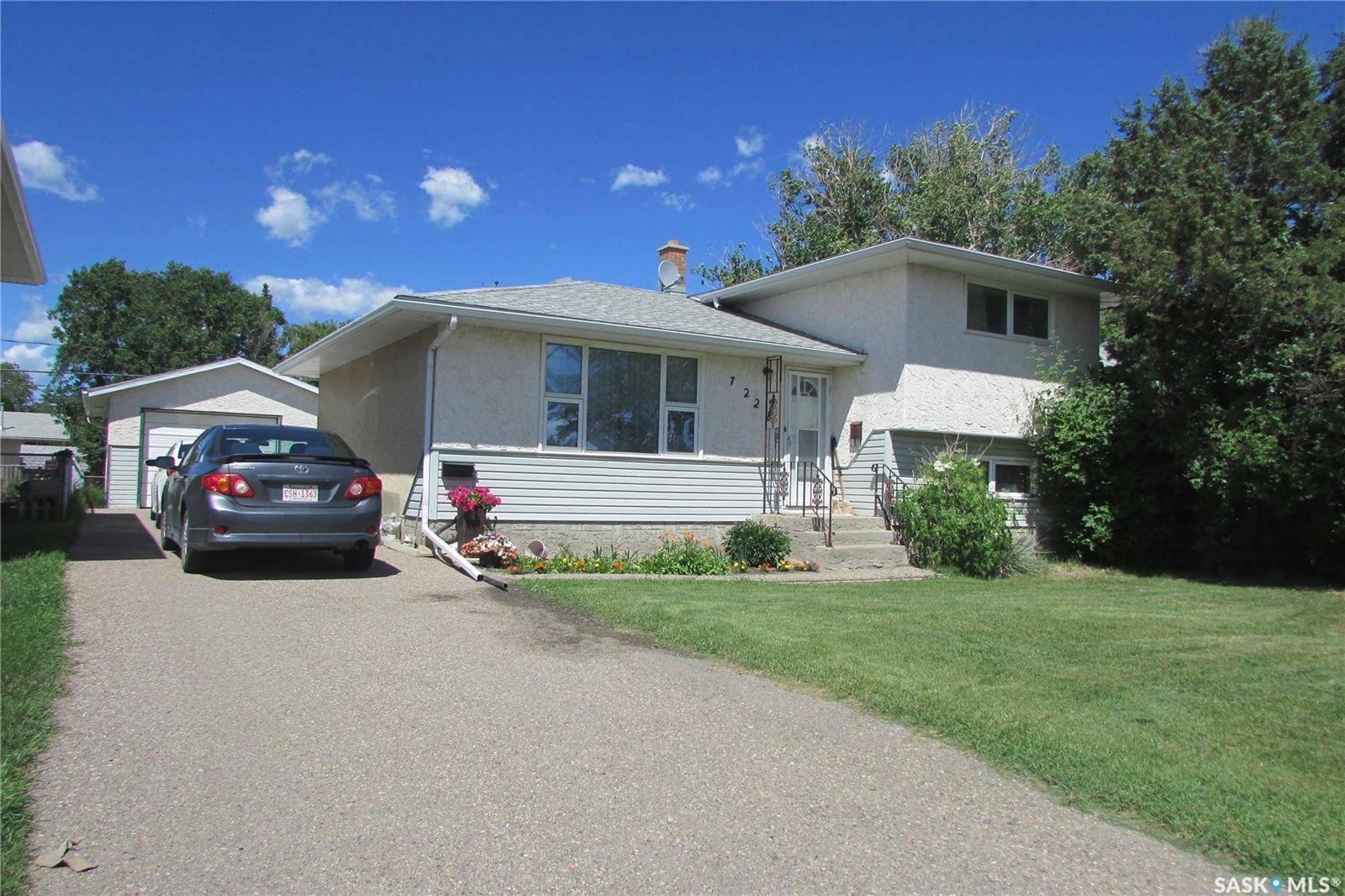 7228 Dewdney AVENUE, Regina, SK S4T 1E6