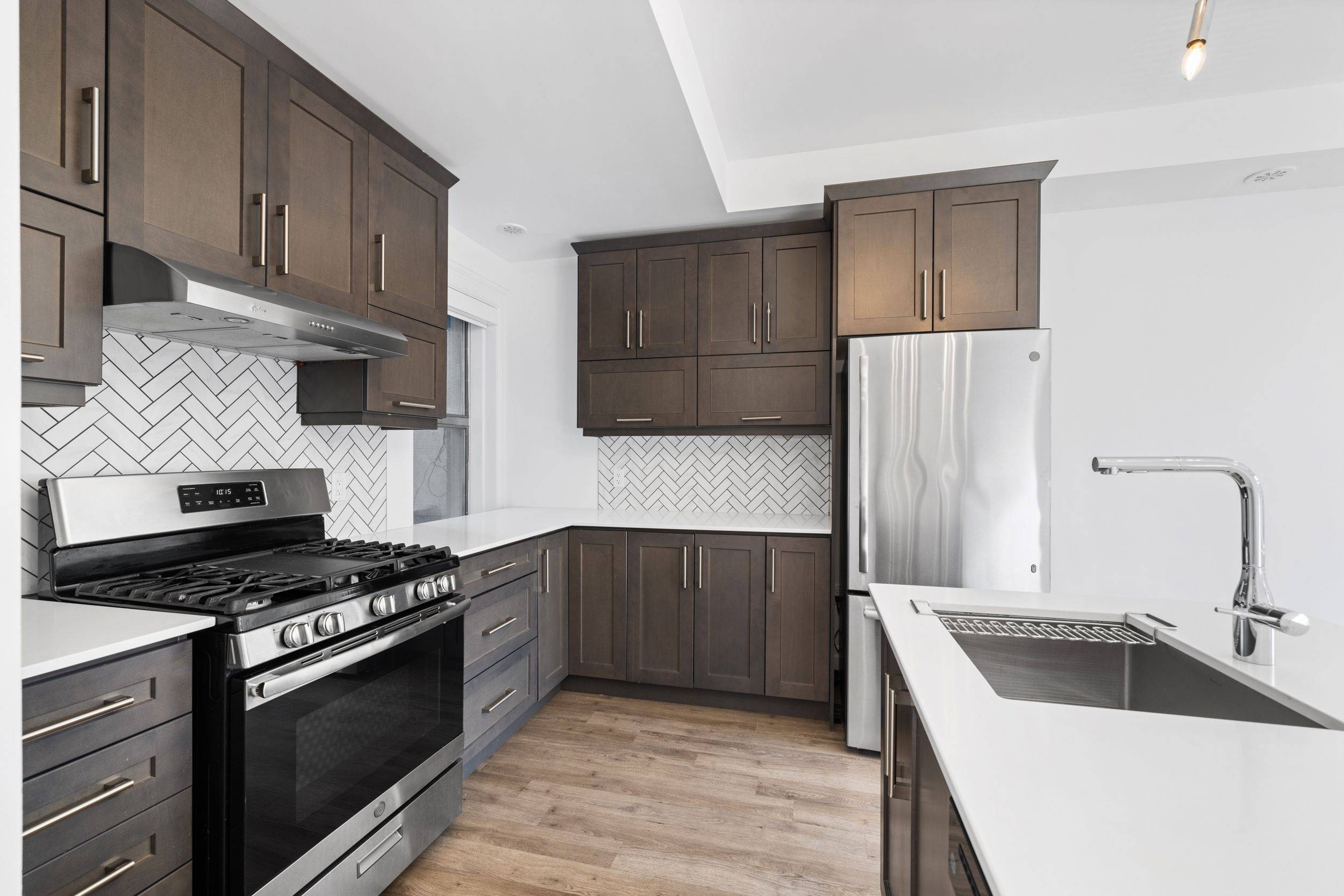 Toronto W01, ON M6K 1M2,1 Lansdowne AVE #3A