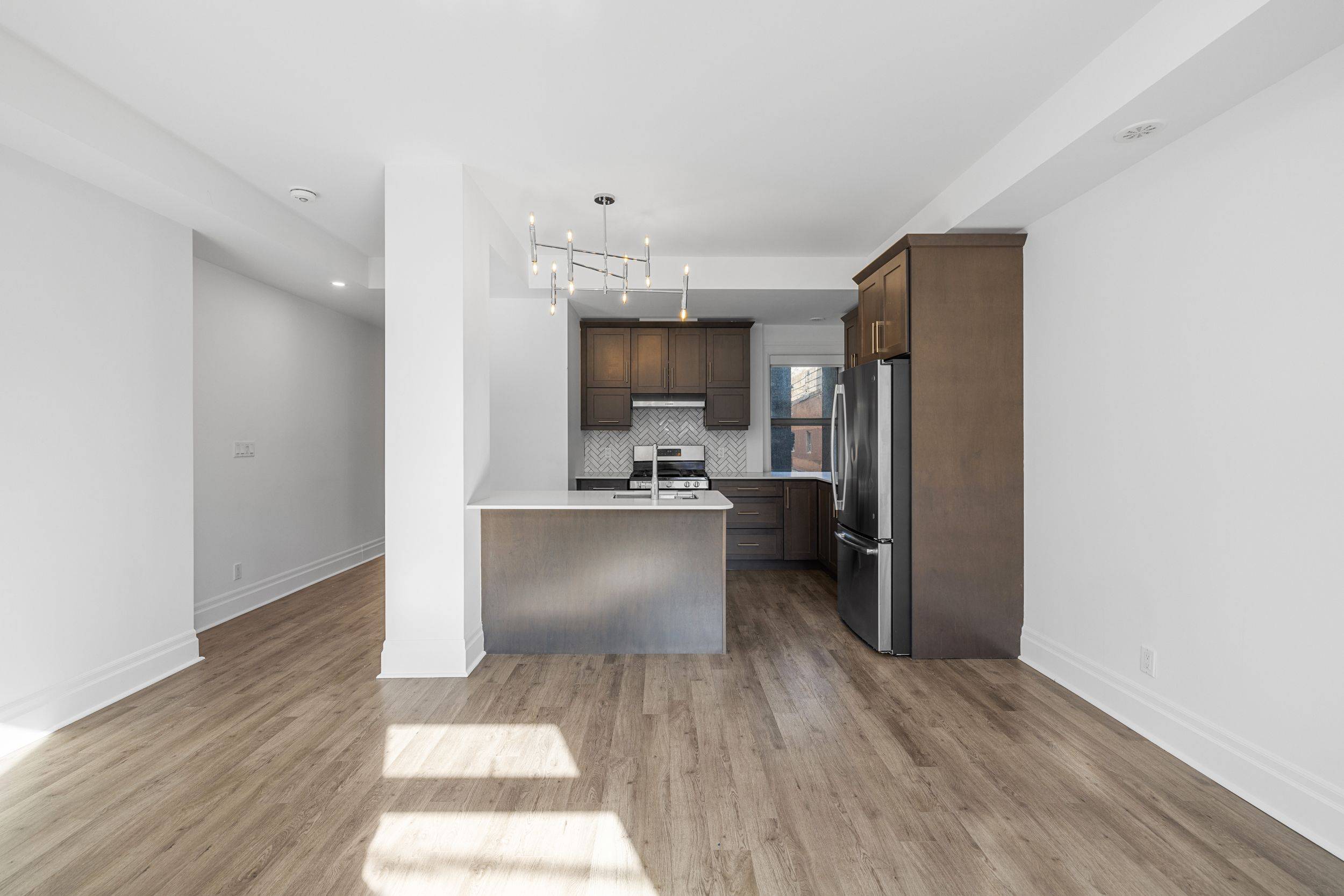 Toronto W01, ON M6K 1M2,1 Lansdowne AVE #3A