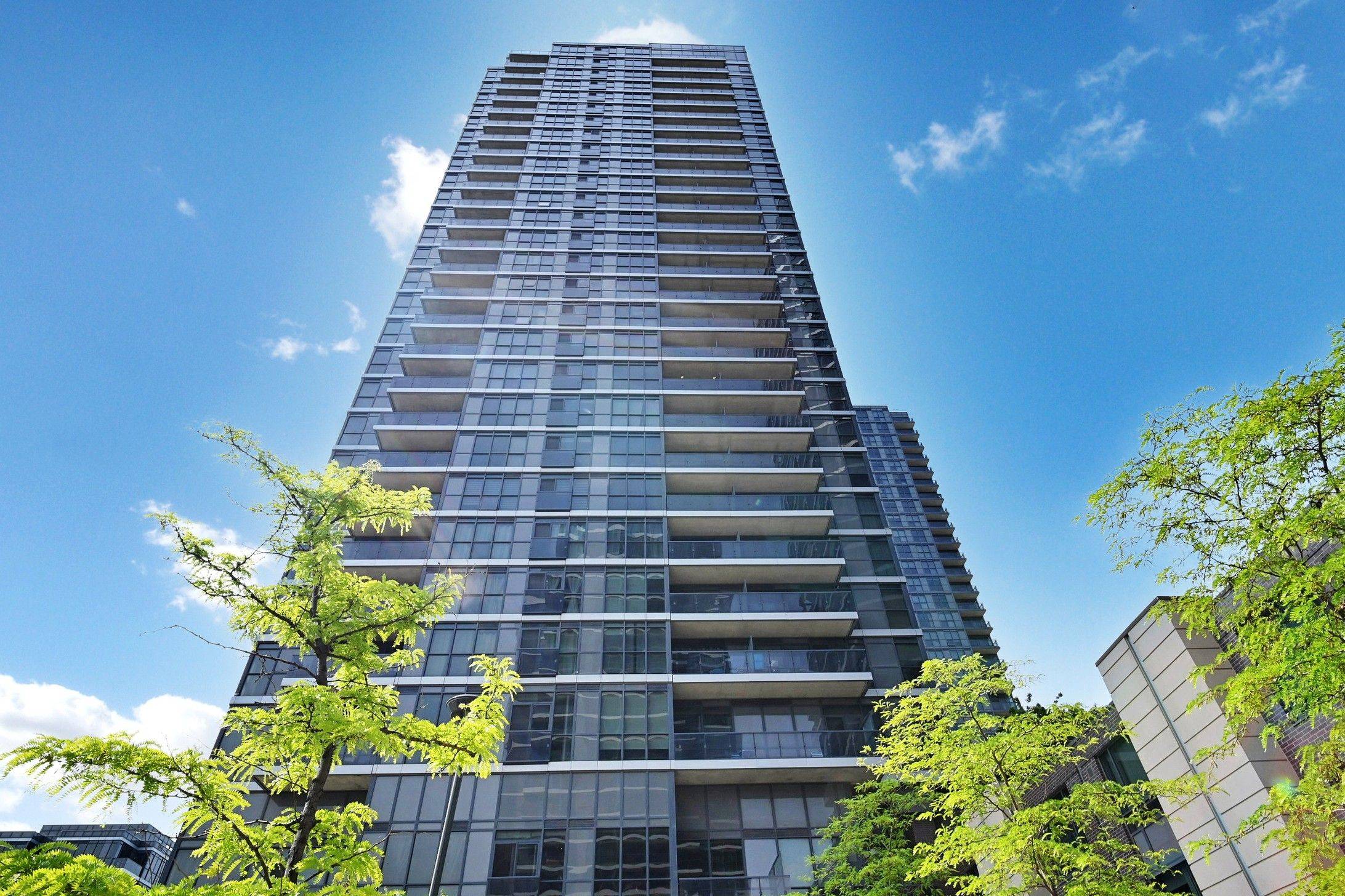 9 Valhalla Inn RD #606, Toronto W08, ON M9B 0B2