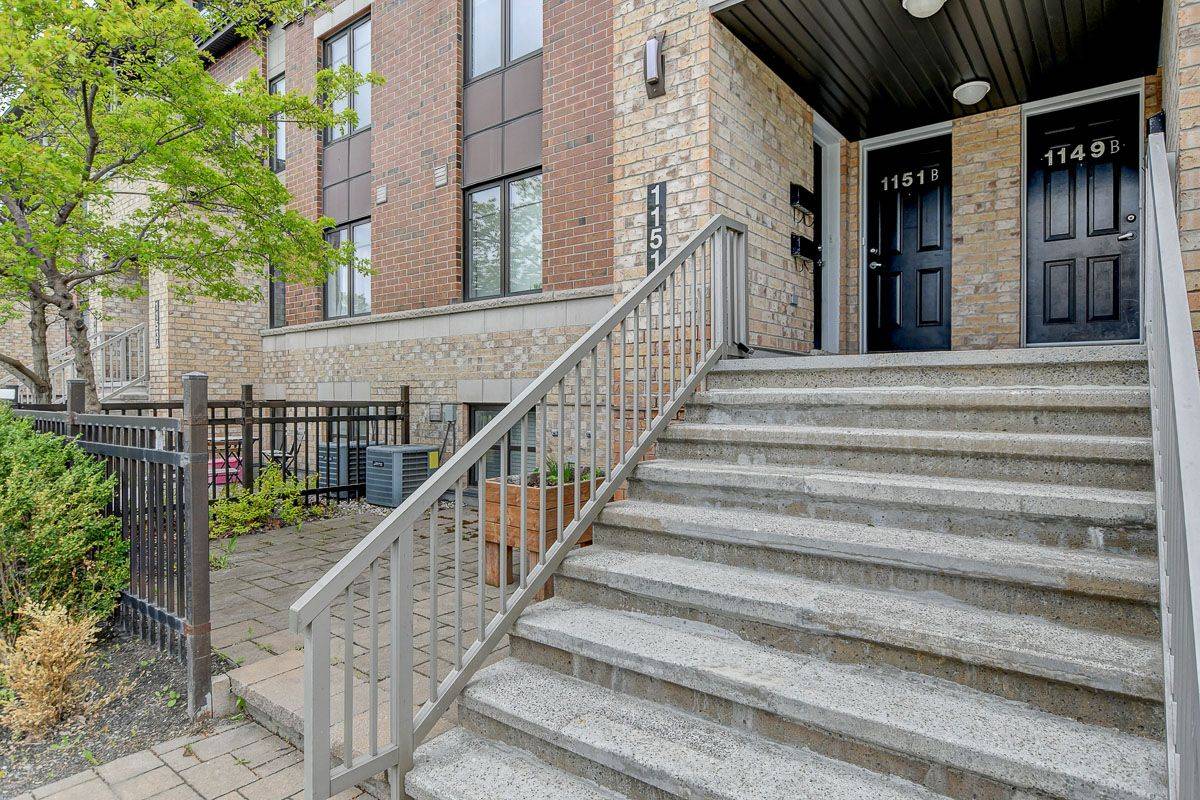 Barrhaven, ON K2J 5R5,1151 LONGFIELDS DR #A