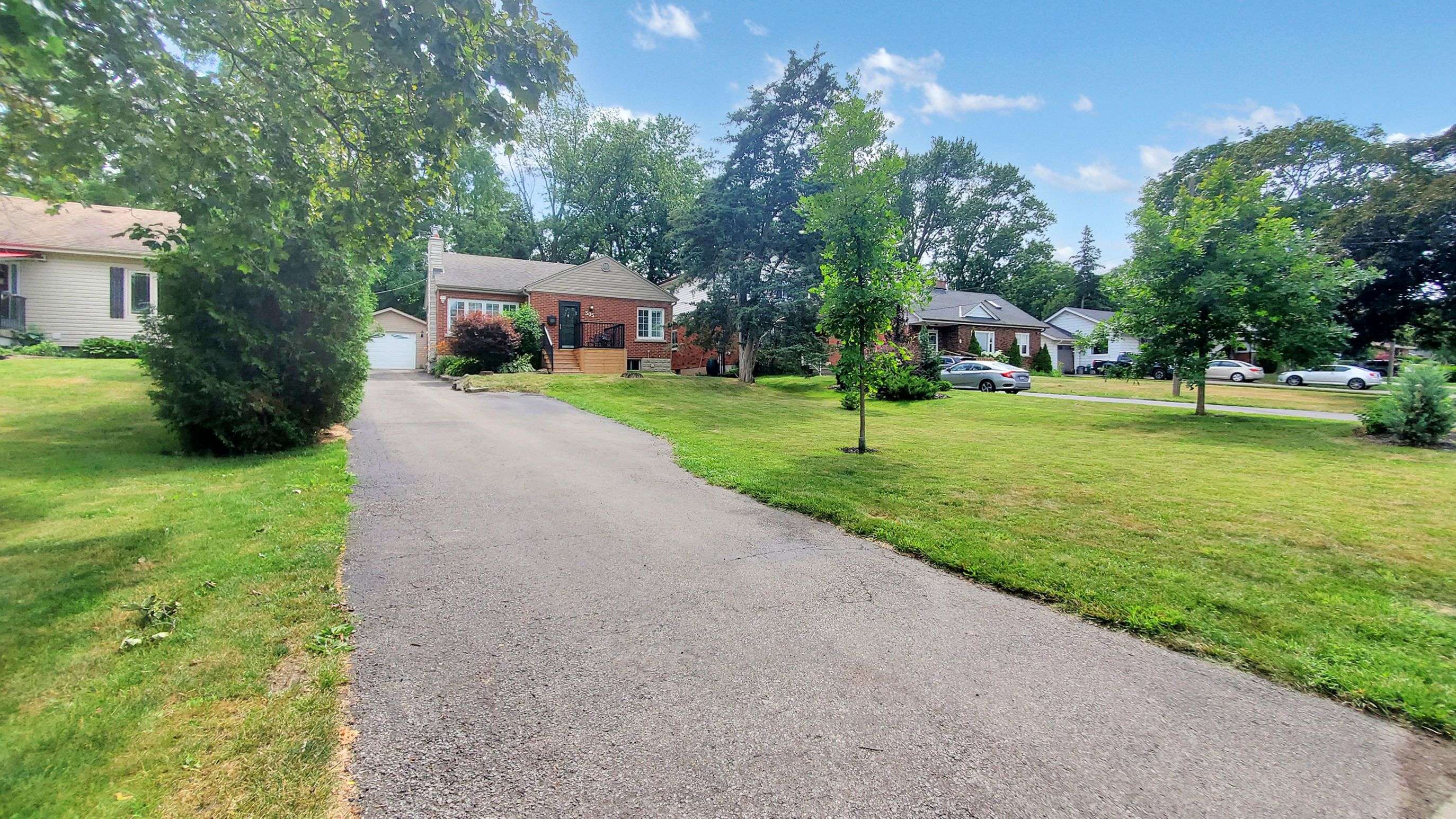 Hamilton, ON L9C 1Z4,305 Sanatorium RD