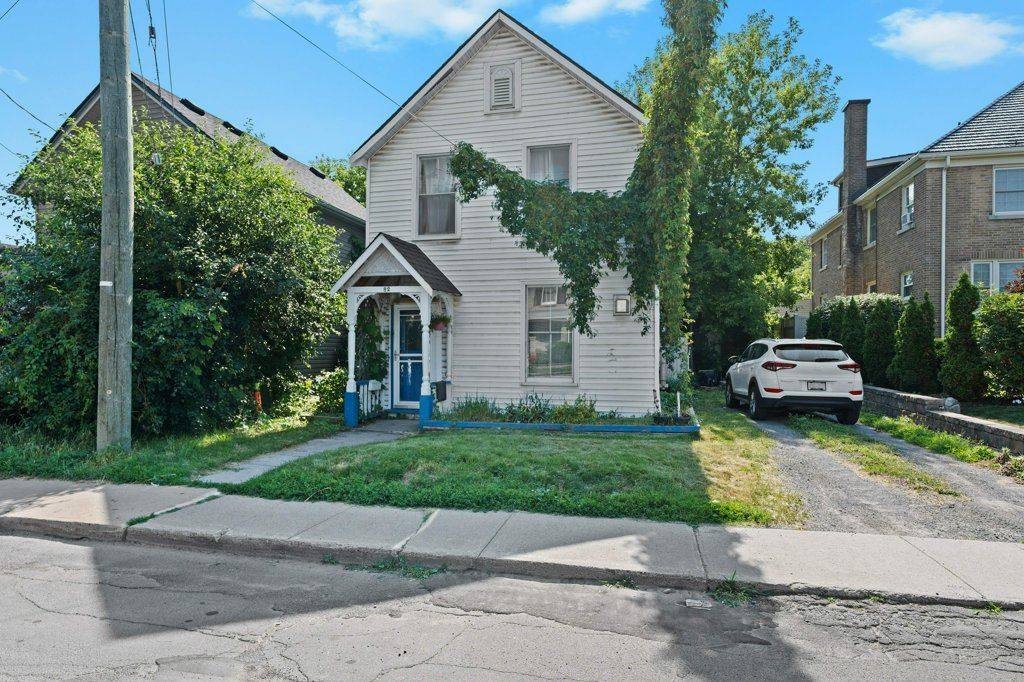 Kingston, ON K7K 3P1,82 Patrick ST
