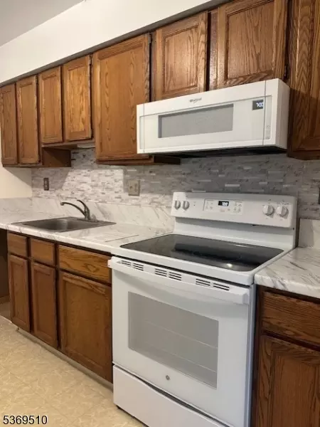Newton Town, NJ 07860,96 Carriage Ln