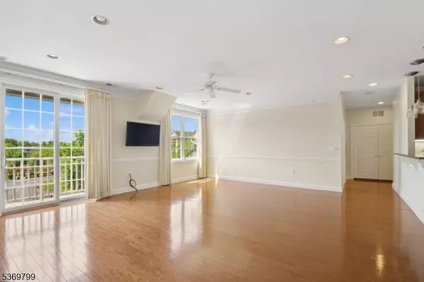 Bridgewater Twp., NJ 08807,390 Victoria Drive #390