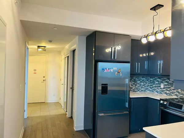Richmond Hill, ON L4C 1V5,9205 Yonge ST #701