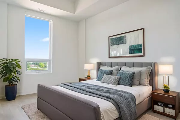Oakville, ON L6K 2W6,123 Maurice DR #406