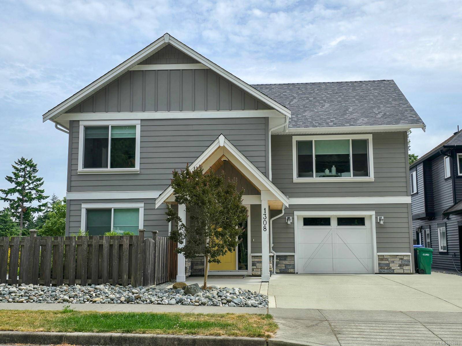 1308 Fielding Rd, Nanaimo, BC V9X 1K8
