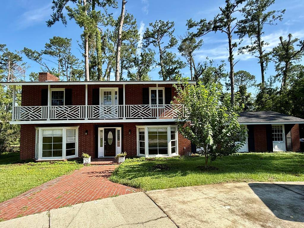 2436 Meadowbrook Dr, Valdosta, GA 31602