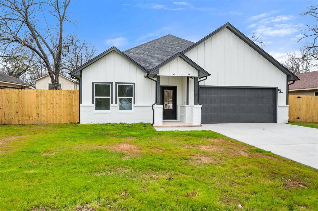 Cleburne, TX 76033,206 Williams Avenue