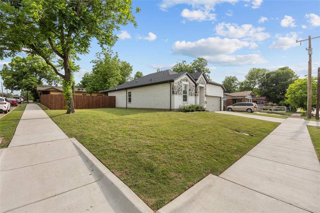 Fort Worth, TX 76105,3732 Avenue J