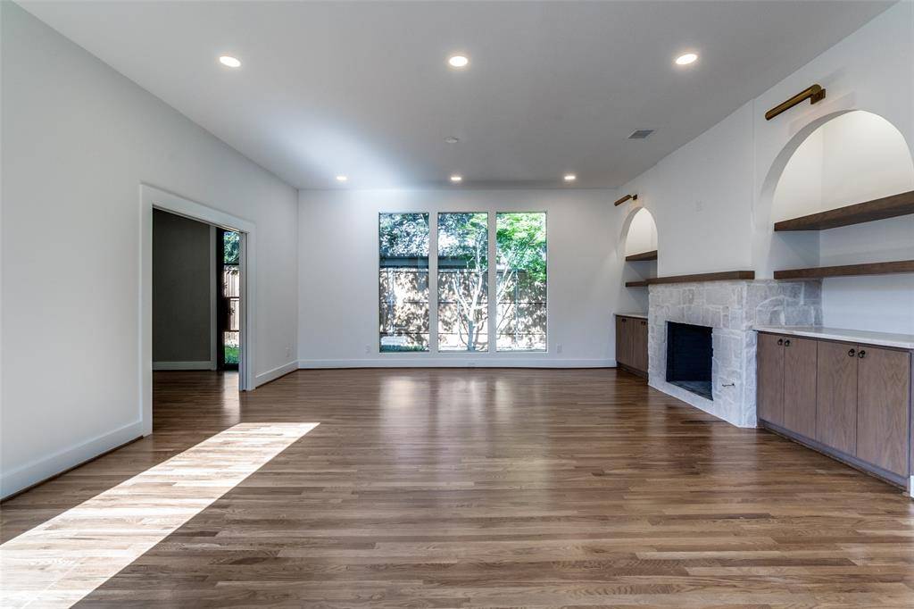 Dallas, TX 75238,9701 Faircrest Drive