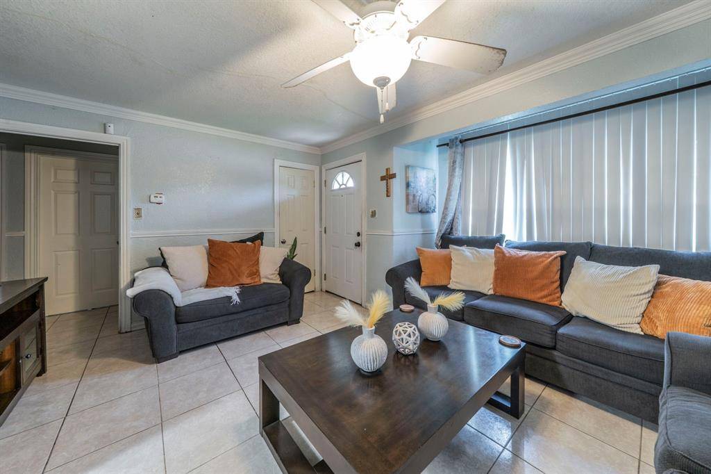 Grand Prairie, TX 75050,714 Macgregor Drive