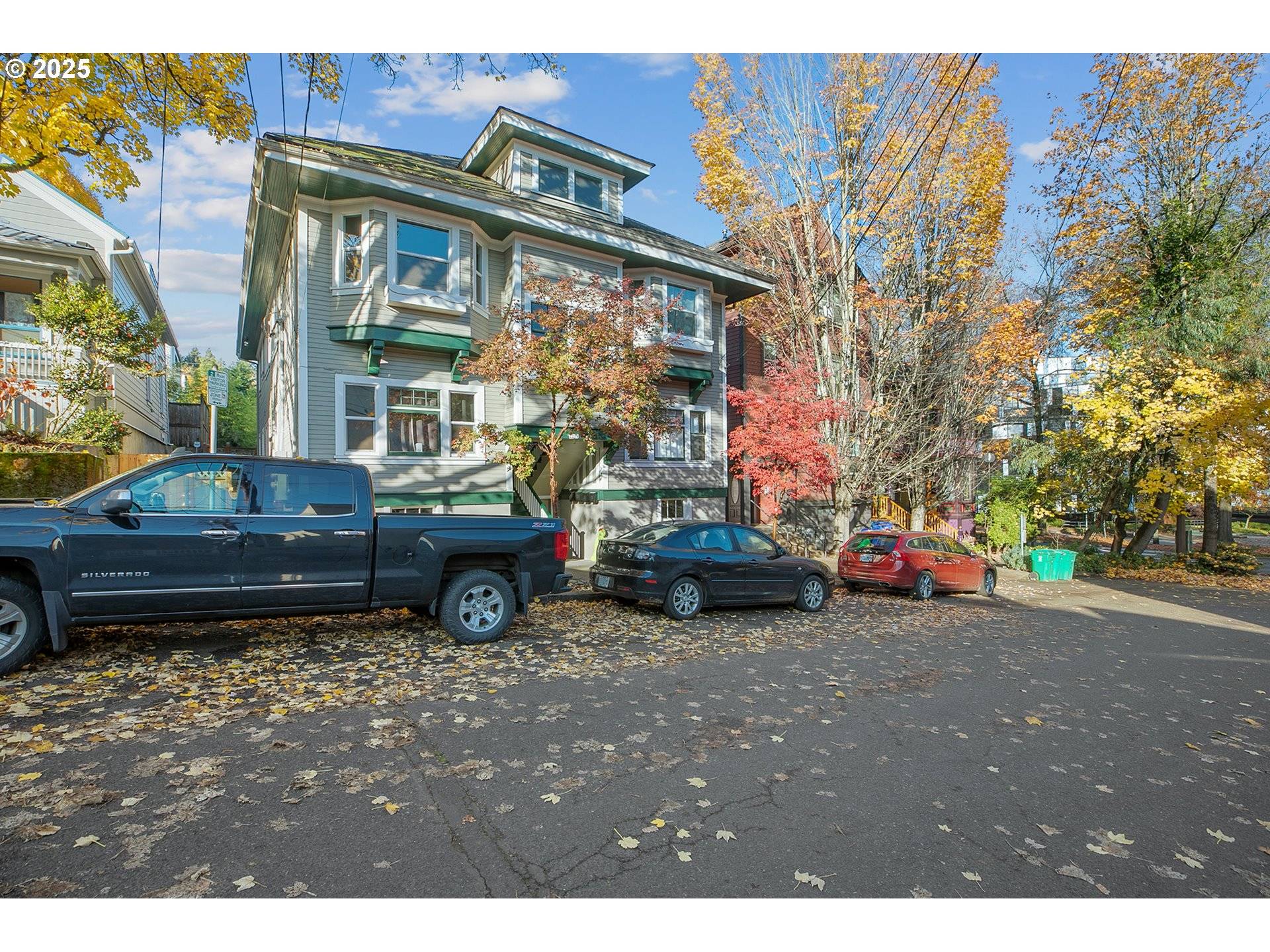 2717 SW 2ND AVE, Portland, OR 97201