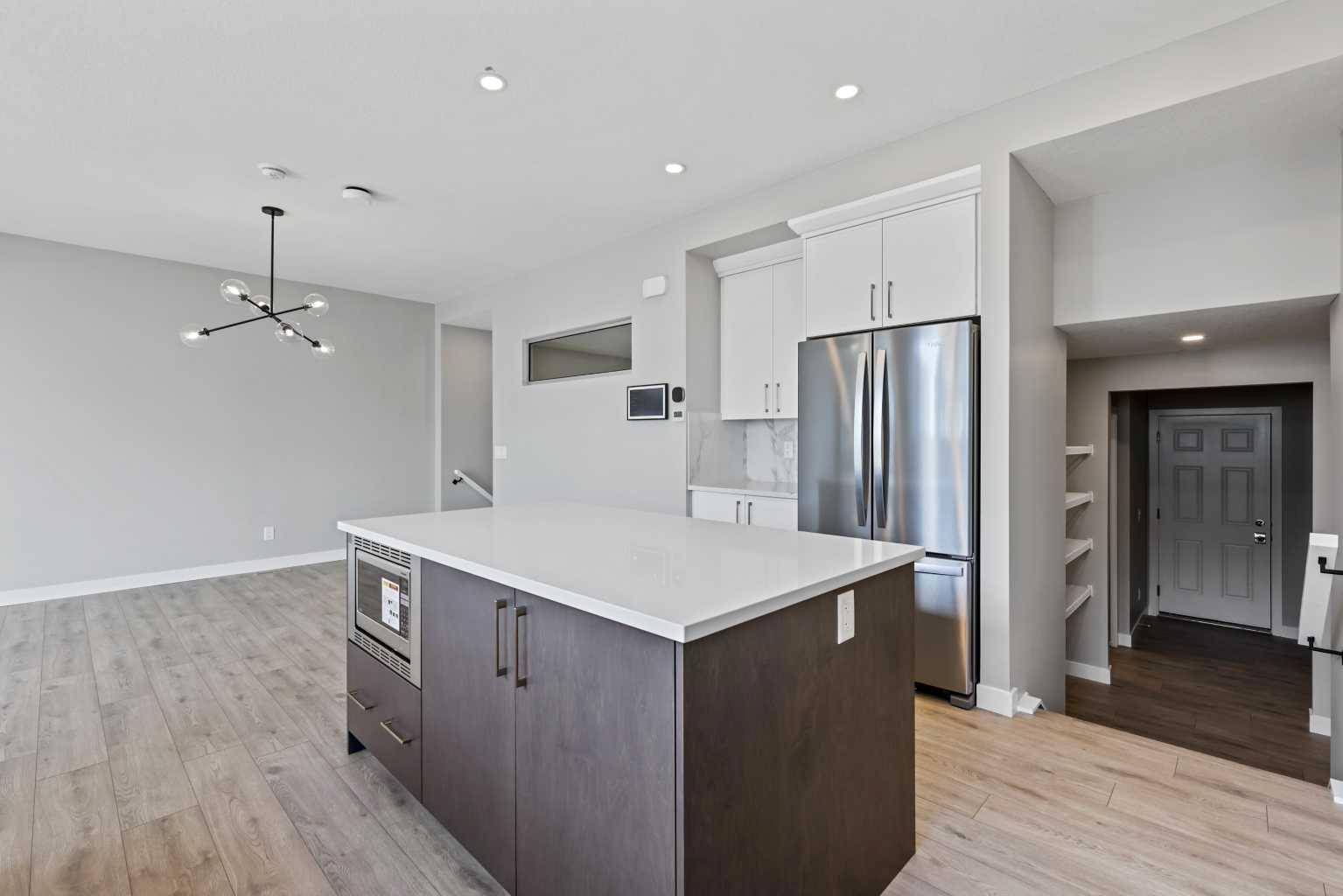 Calgary, AB T3M 3V6,123 Setonstone GDNS Southeast