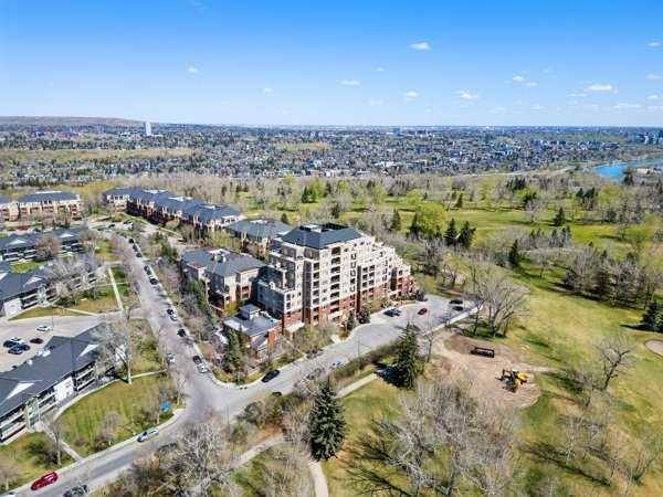Calgary, AB T3C 2Z1,24 Hemlock CRES SW #3207