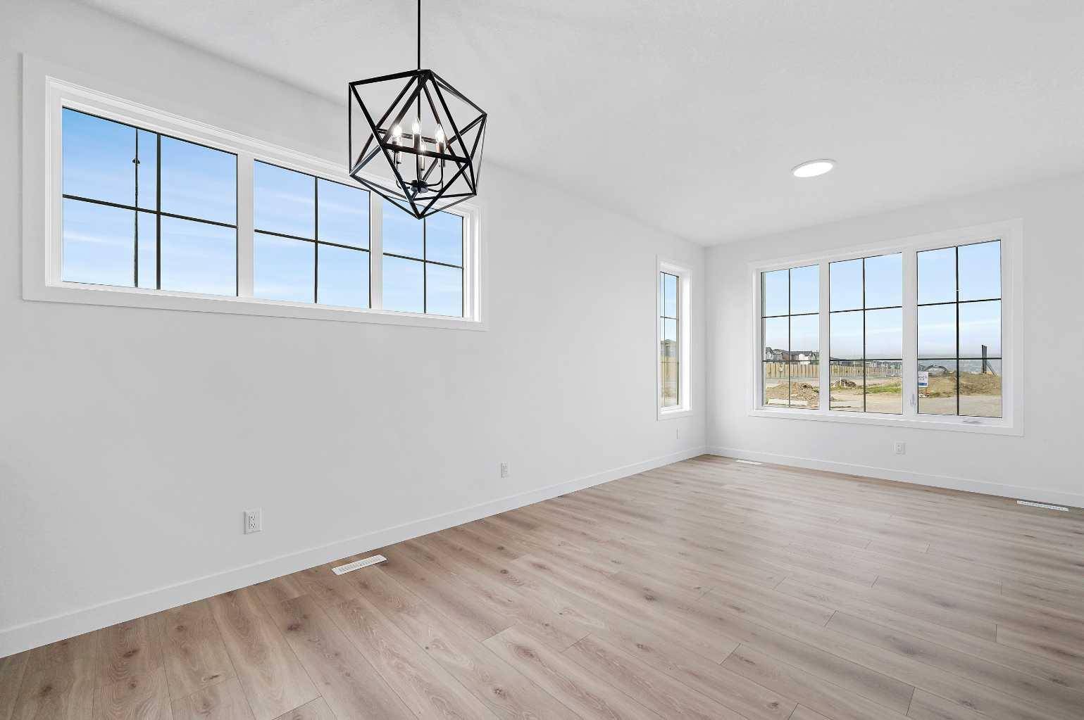 Calgary, AB T3P 2B6,14520 24 ST Northwest