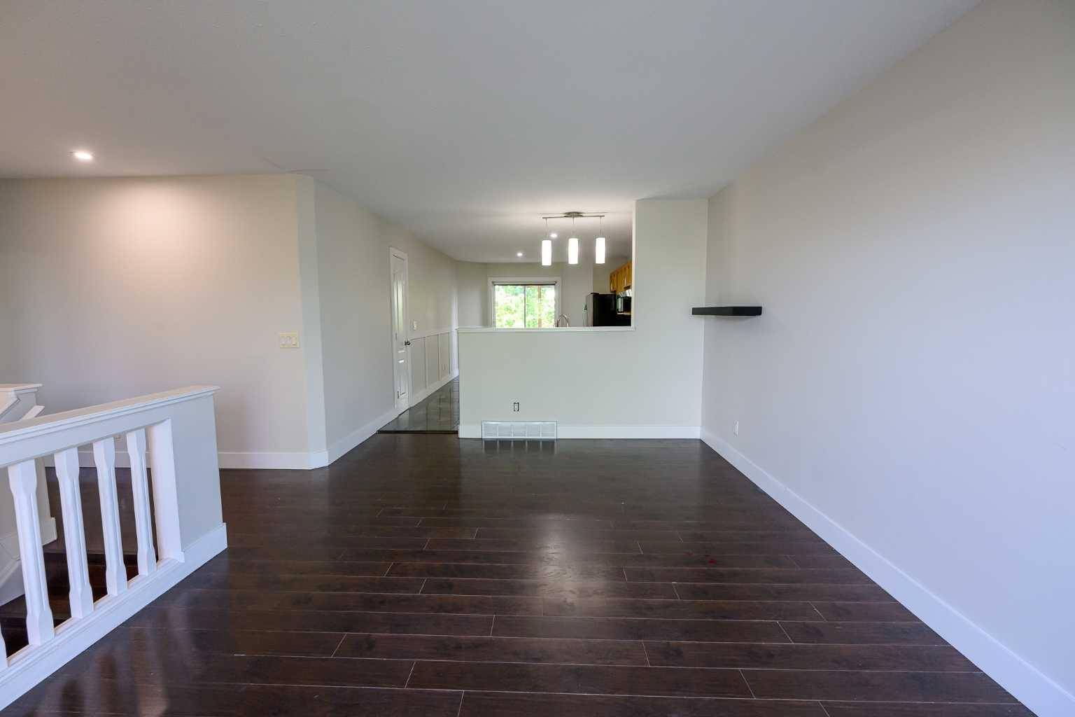 Grande Prairie, AB T8V 7E8,9202 115 AVE