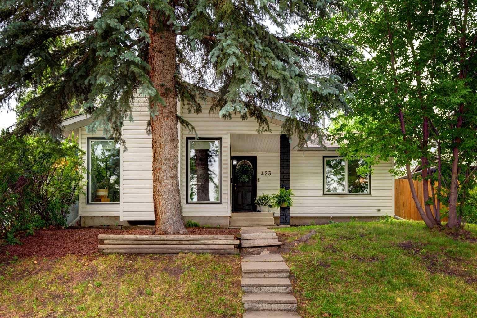423 Midridge DR Southeast, Calgary, AB T2X 1B1