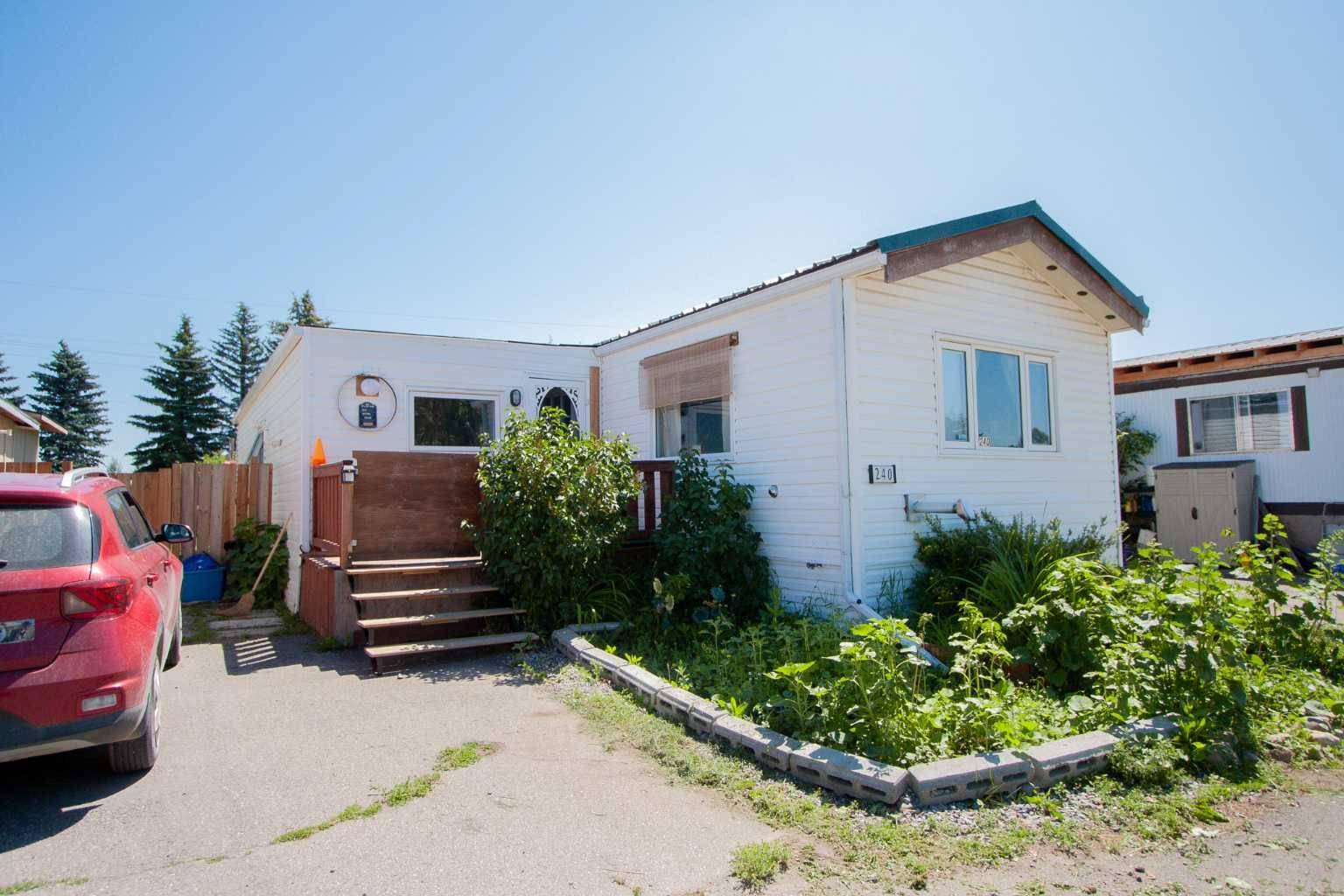 240 Polar Ave NE, High River, AB T1V 1J5