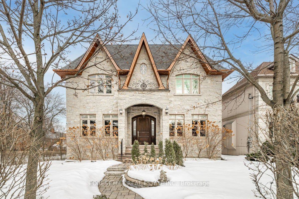 Toronto C12, ON M2L 1J9,139 Beechwood AVE