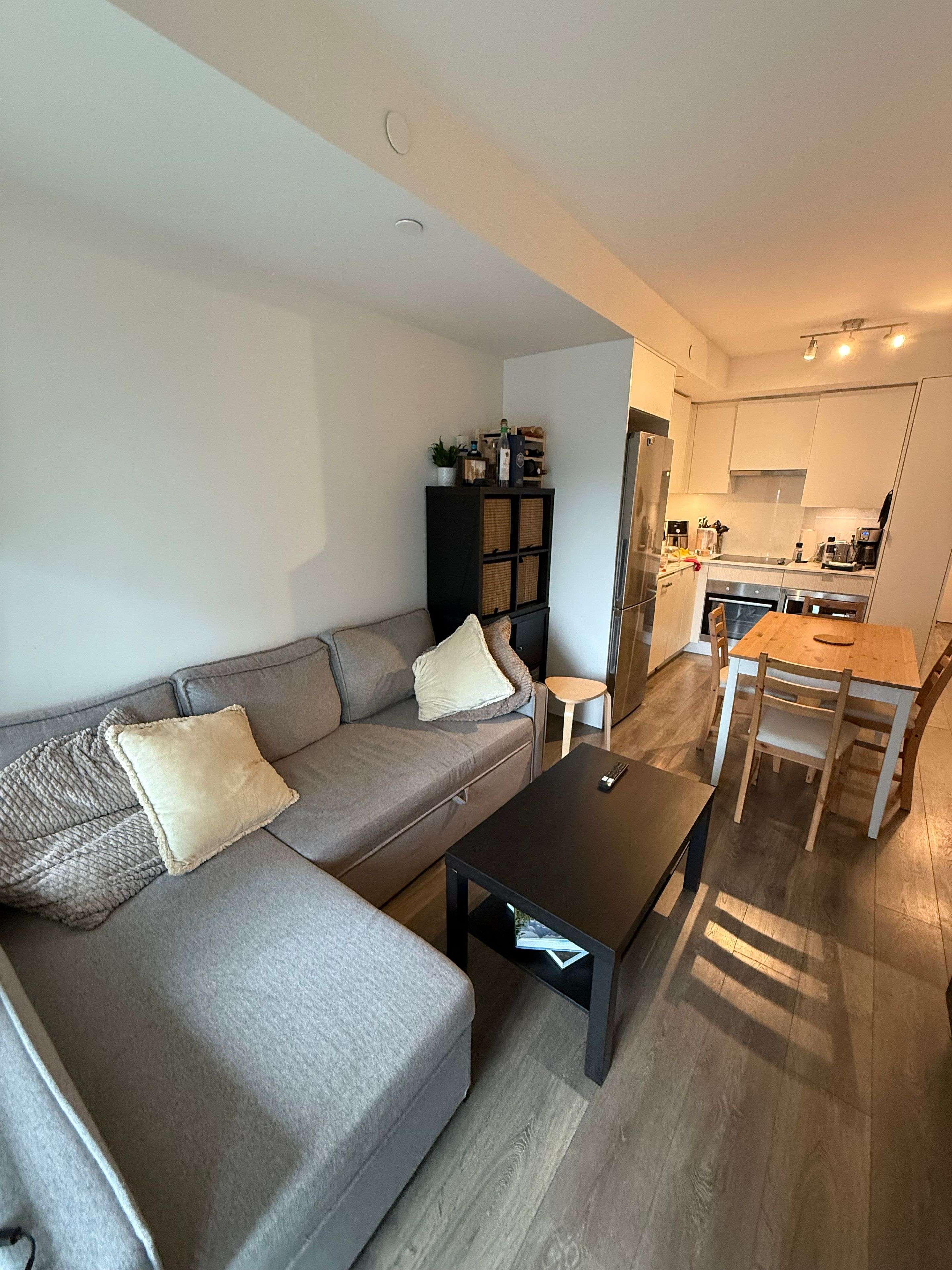 Toronto C10, ON M4P 1V2,99 Broadway AVE #1902