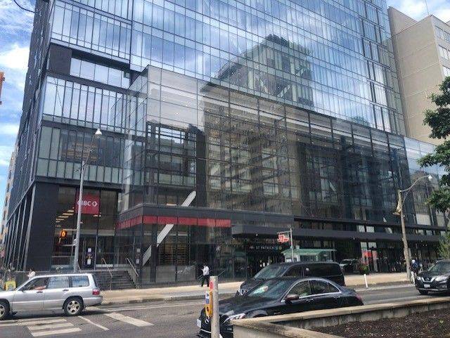 Toronto C01, ON M5G 1V1,488 University AVE #2105