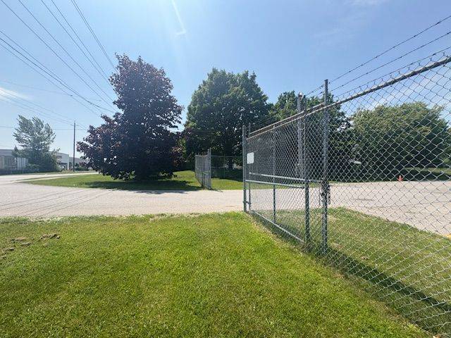 Whitby, ON L1N 8H3,0 Burns ST