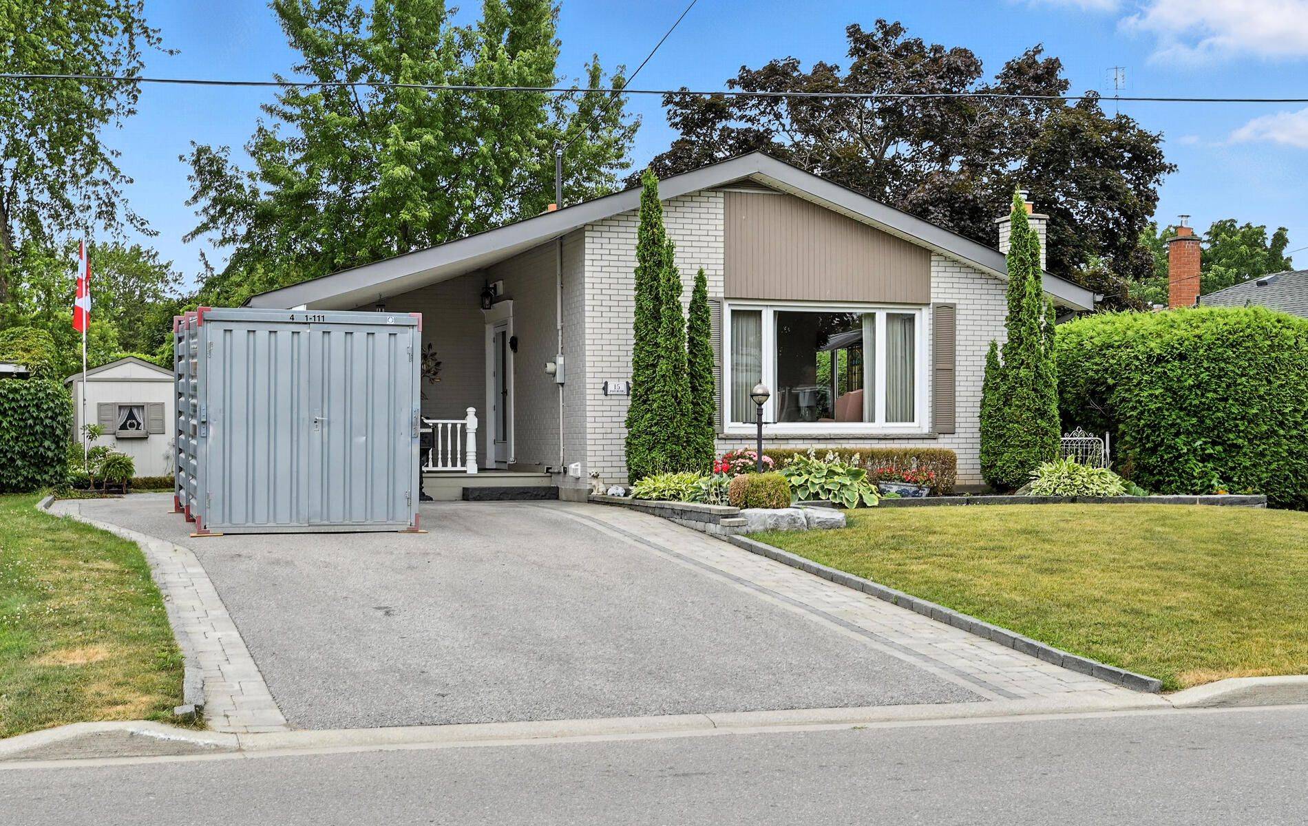 Clarington, ON L1C 2G2,15 Fourth ST
