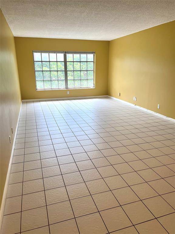 Fort Lauderdale, FL 33308,2221 NE 68th #929