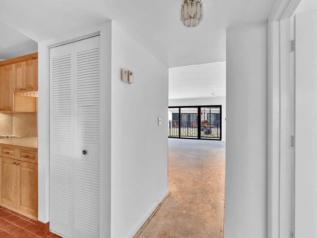 Fort Lauderdale, FL 33305,2029 N Ocean Blvd #102