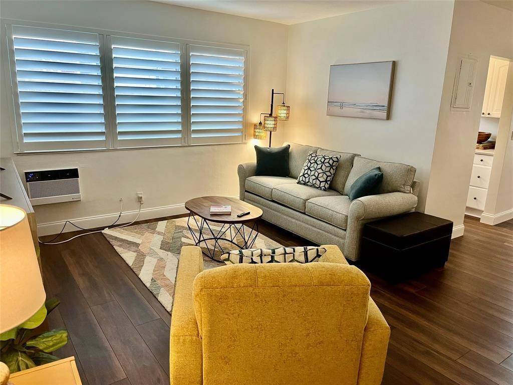 Fort Lauderdale, FL 33304,700 Bayshore Dr #9