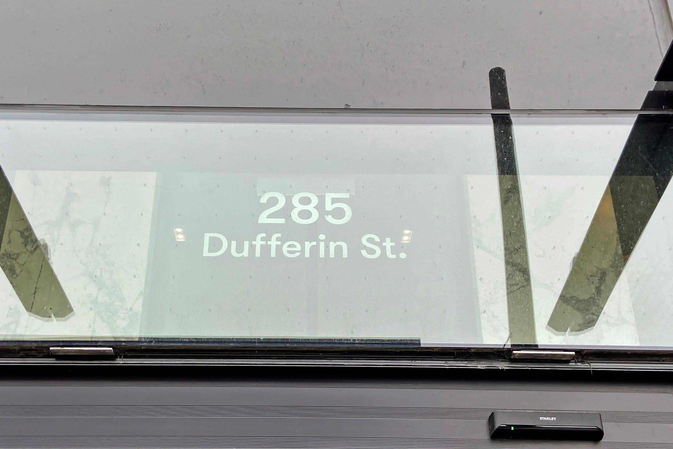 Toronto W01, ON M6K 0J2,285 Dufferin ST #1222